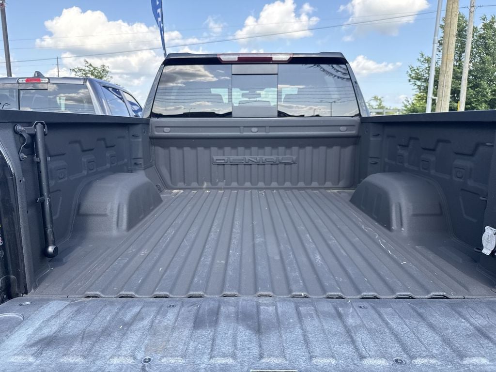 Pre-Owned 2021 GMC Sierra 1500 Denali - photo - 16