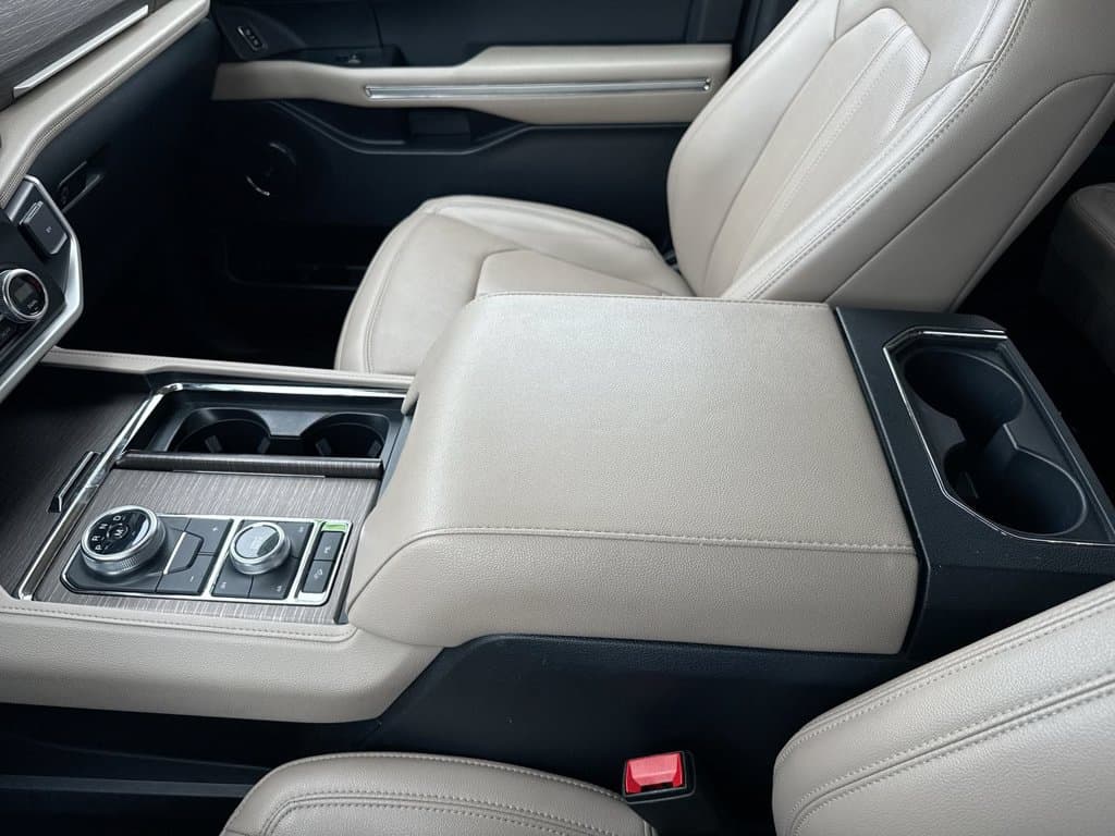 Pre-Owned 2024 Ford Expedition Max Limited - photo - 26