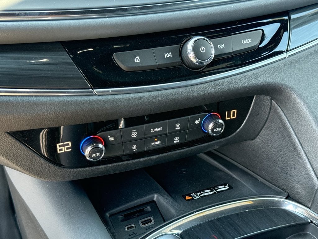 Pre-Owned 2023 Buick Enclave Essence - photo - 30