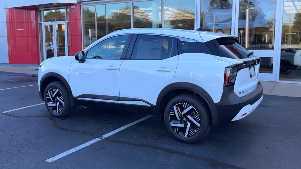 New 2027 Nissan Kicks SV - photo - 3