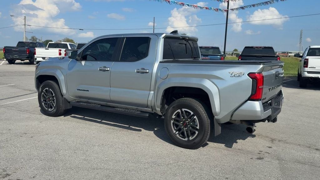 Pre-Owned 2025 Toyota Tacoma Hybrid TRD Sport - photo - 3