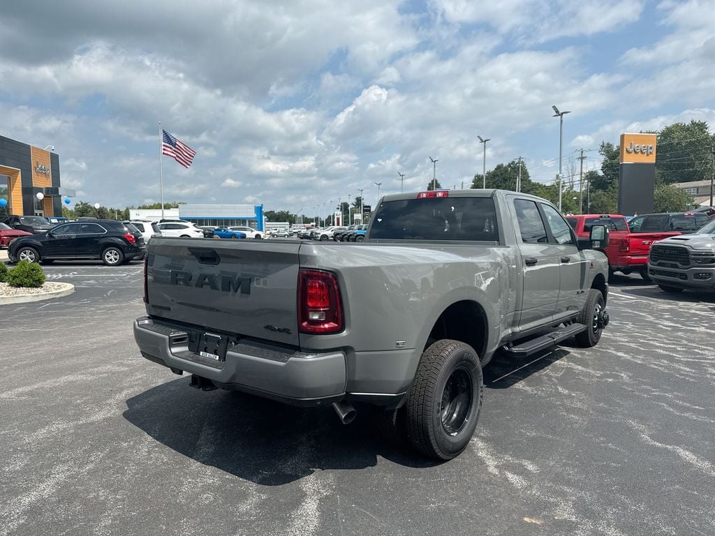 New 2026 Ram 3500 Big Horn - photo - 12