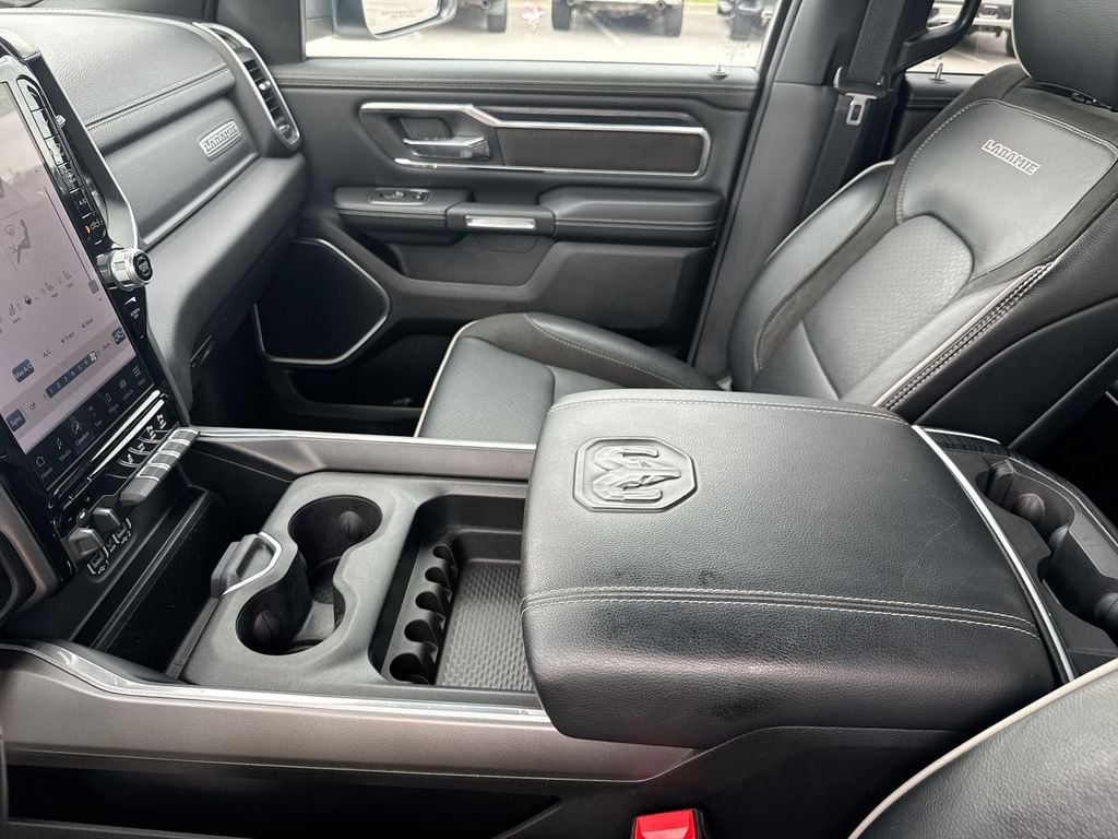Pre-Owned 2023 Ram 1500 Laramie - photo - 24
