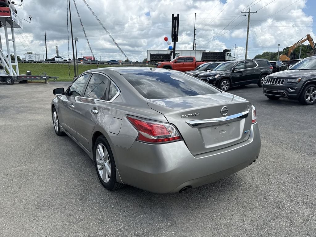 Pre-Owned 2014 Nissan Altima 2.5 SL - photo - 3