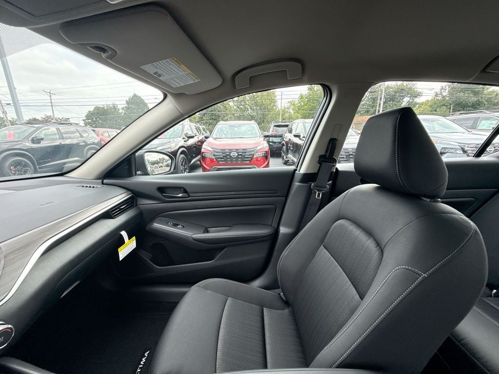 New 2026 Nissan Altima 2.5 SV - photo - 29