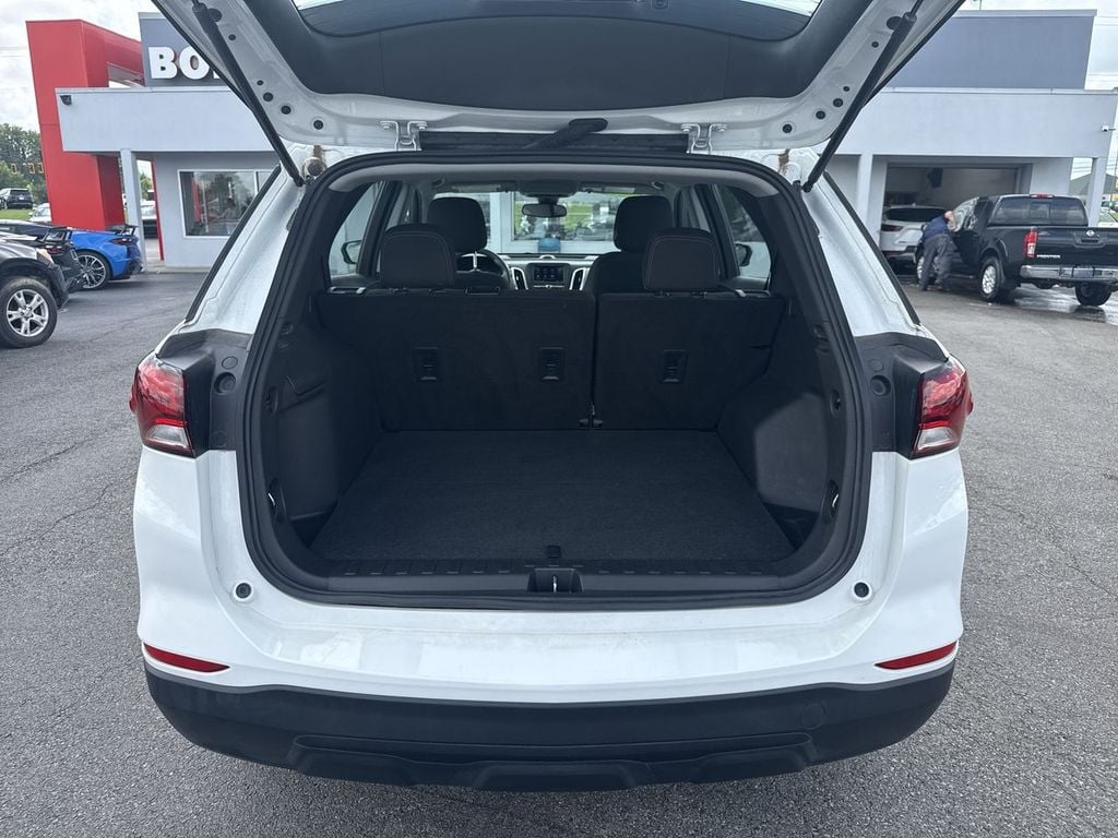 Pre-Owned 2022 Chevrolet Equinox LS - photo - 16