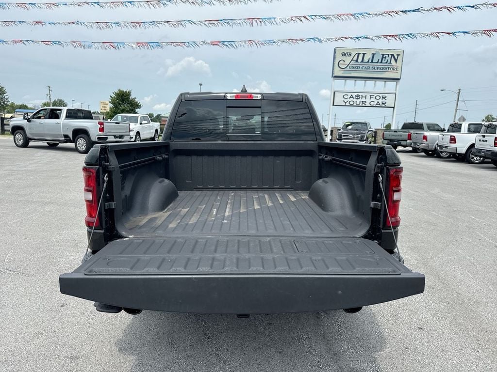 Pre-Owned 2025 Ram 1500 Laramie - photo - 16