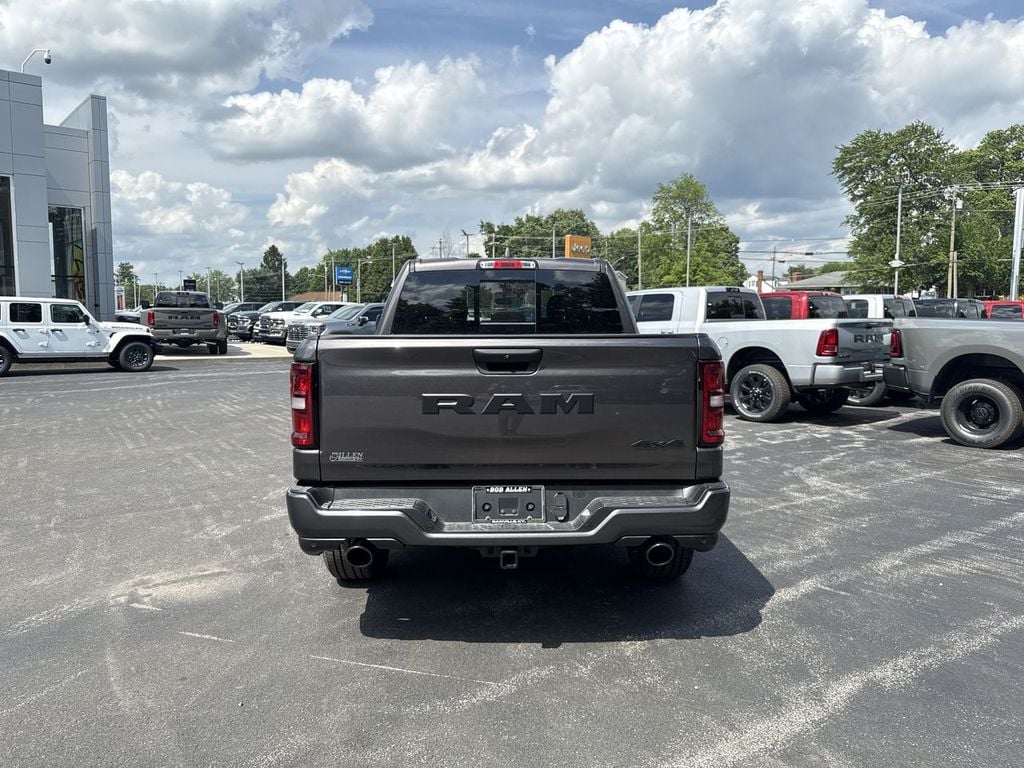 New 2026 Ram 1500 Express - photo - 17