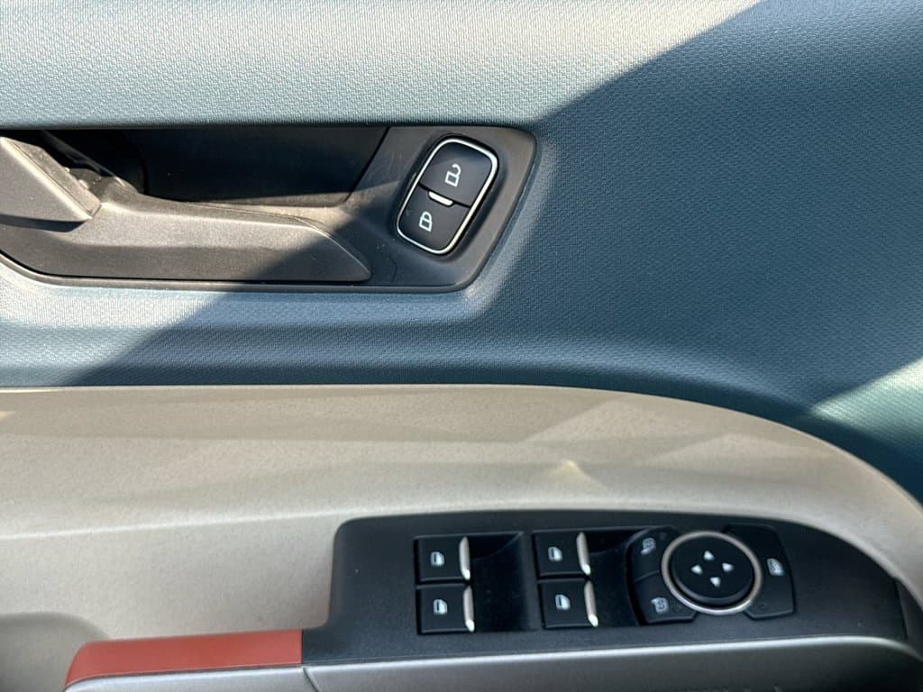 Pre-Owned 2026 Ford Maverick Lariat - photo - 19
