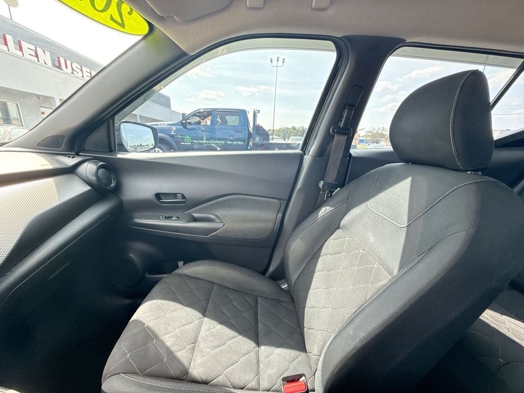 Pre-Owned 2019 Nissan Kicks S - photo - 21