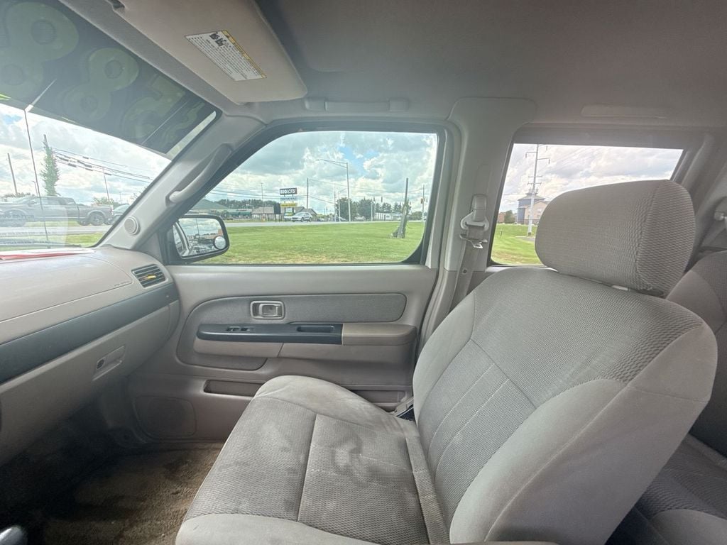 Pre-Owned 2004 Nissan Frontier XE - photo - 20