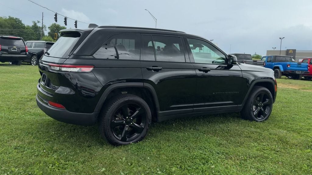 Pre-Owned 2025 Jeep Grand Cherokee Limited - photo - 6