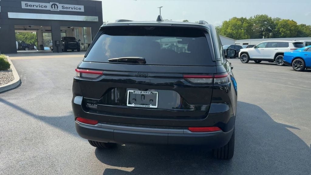 New 2026 Jeep Grand Cherokee - photo - 5