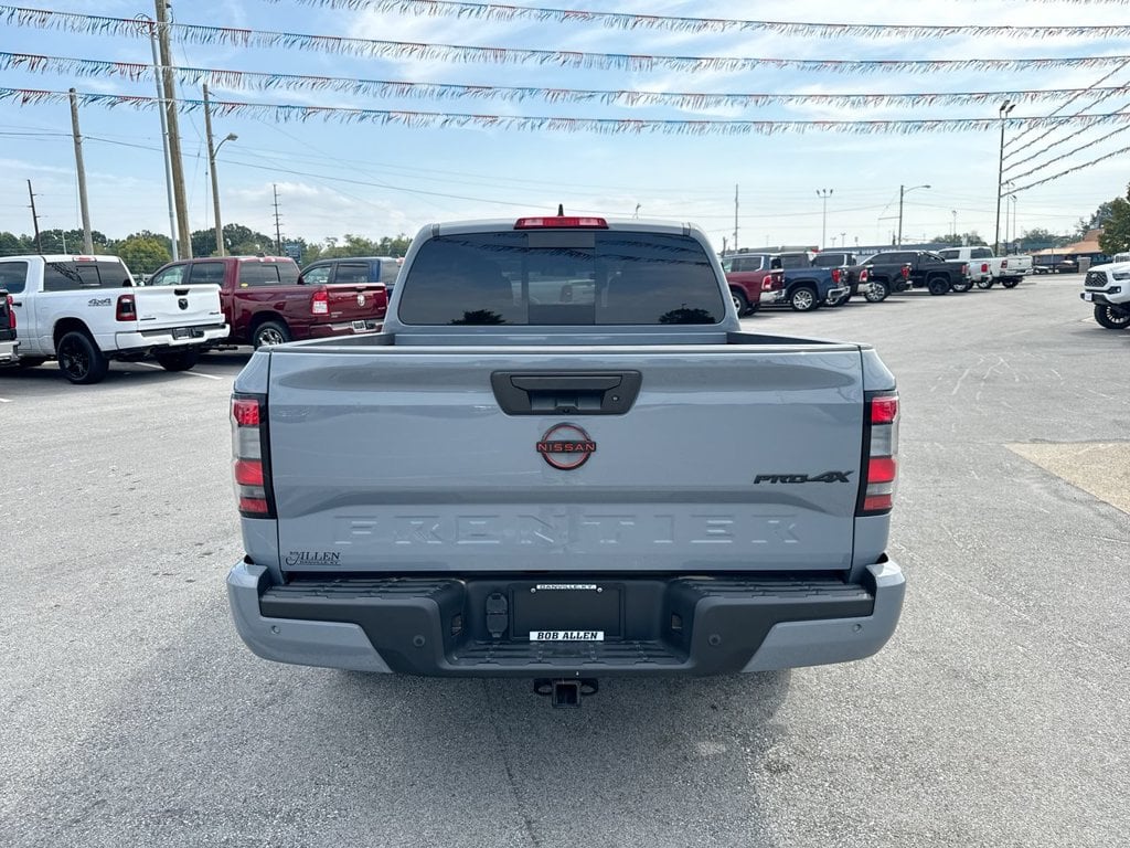 Pre-Owned 2024 Nissan Frontier PRO-4X - photo - 17