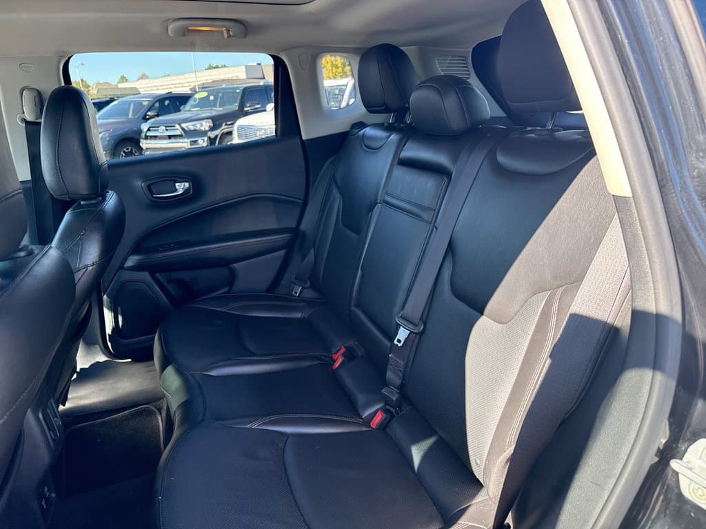 Pre-Owned 2020 Jeep Compass Limited - photo - 10