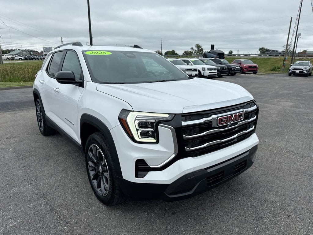 Pre-Owned 2025 GMC Terrain Elevation - photo - 14