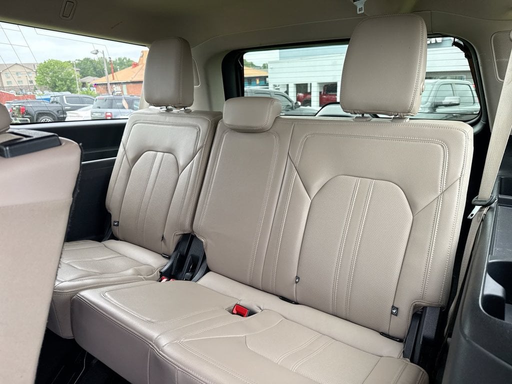 Pre-Owned 2024 Ford Expedition Max Limited - photo - 19