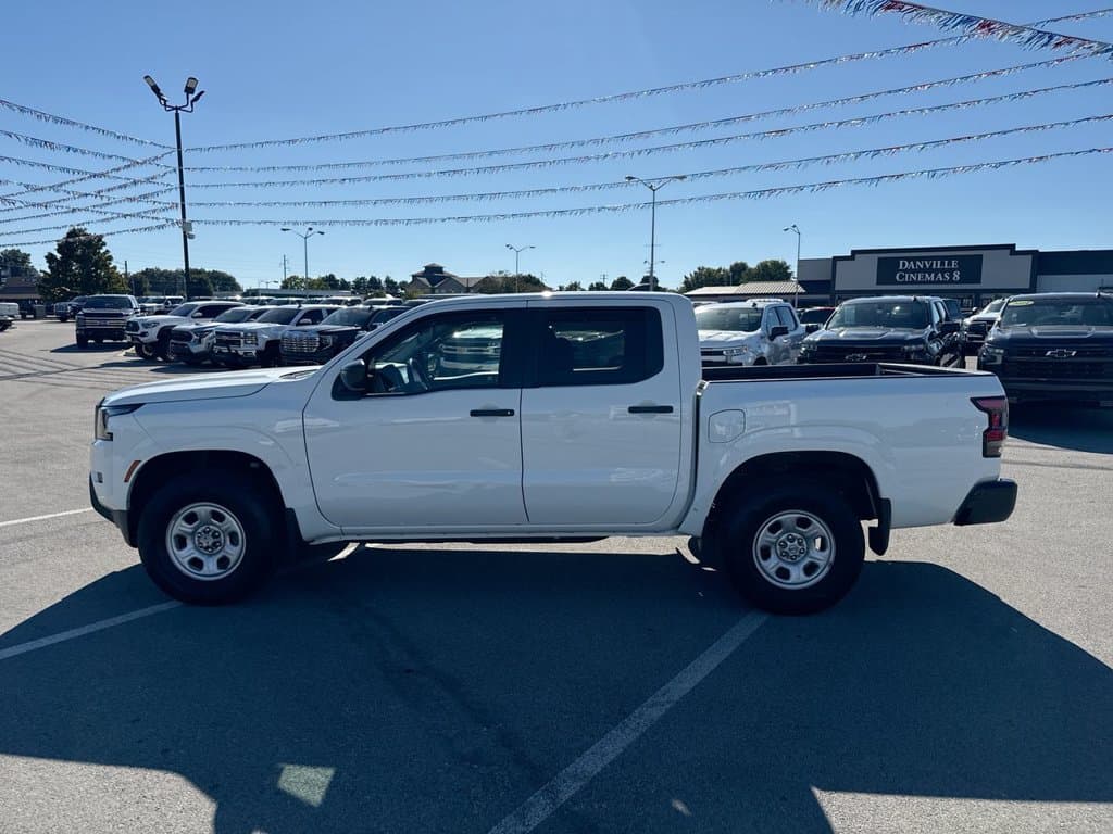 Pre-Owned 2024 Nissan Frontier S - photo - 10