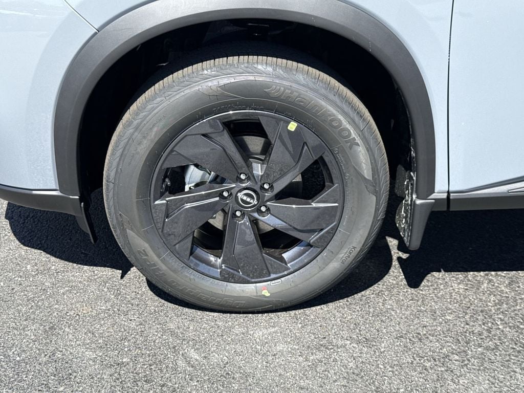 New 2026 Nissan Rogue SV - photo - 9