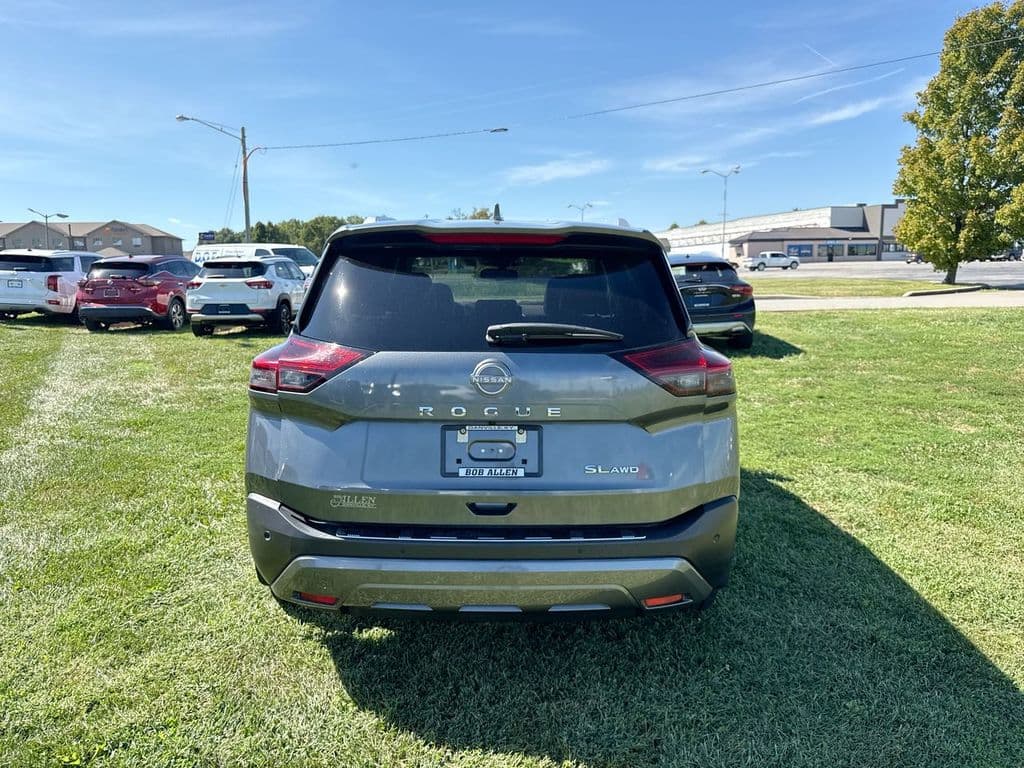 Pre-Owned 2023 Nissan Rogue SL - photo - 18