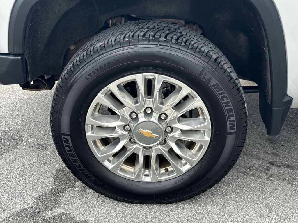 Pre-Owned 2022 Chevrolet Silverado 3500HD High Country - photo - 9