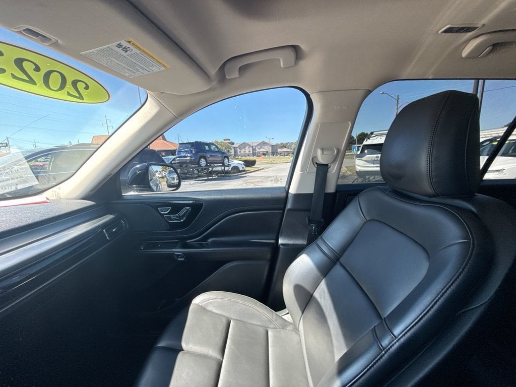 Pre-Owned 2023 Lincoln Aviator Standard - photo - 32