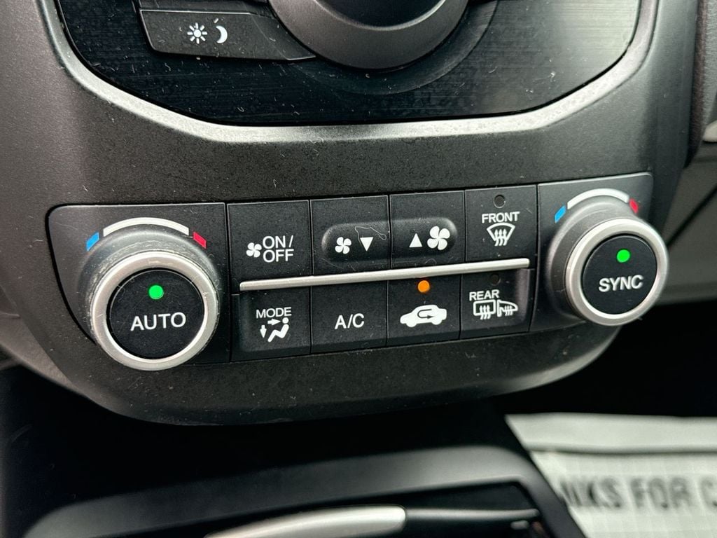 Pre-Owned 2017 Acura RDX Base - photo - 21
