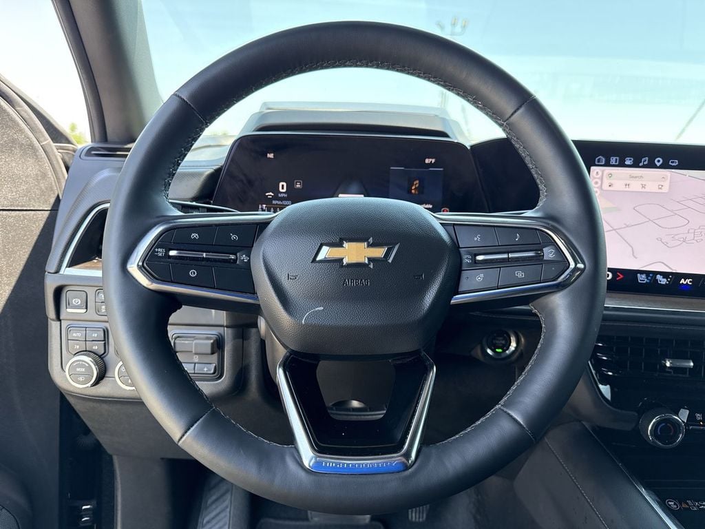 Pre-Owned 2025 Chevrolet Suburban High Country - photo - 24