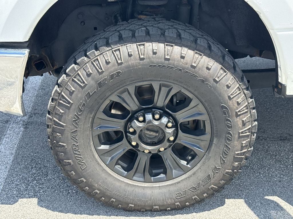 Pre-Owned 2018 Ford F-250SD XLT - photo - 9