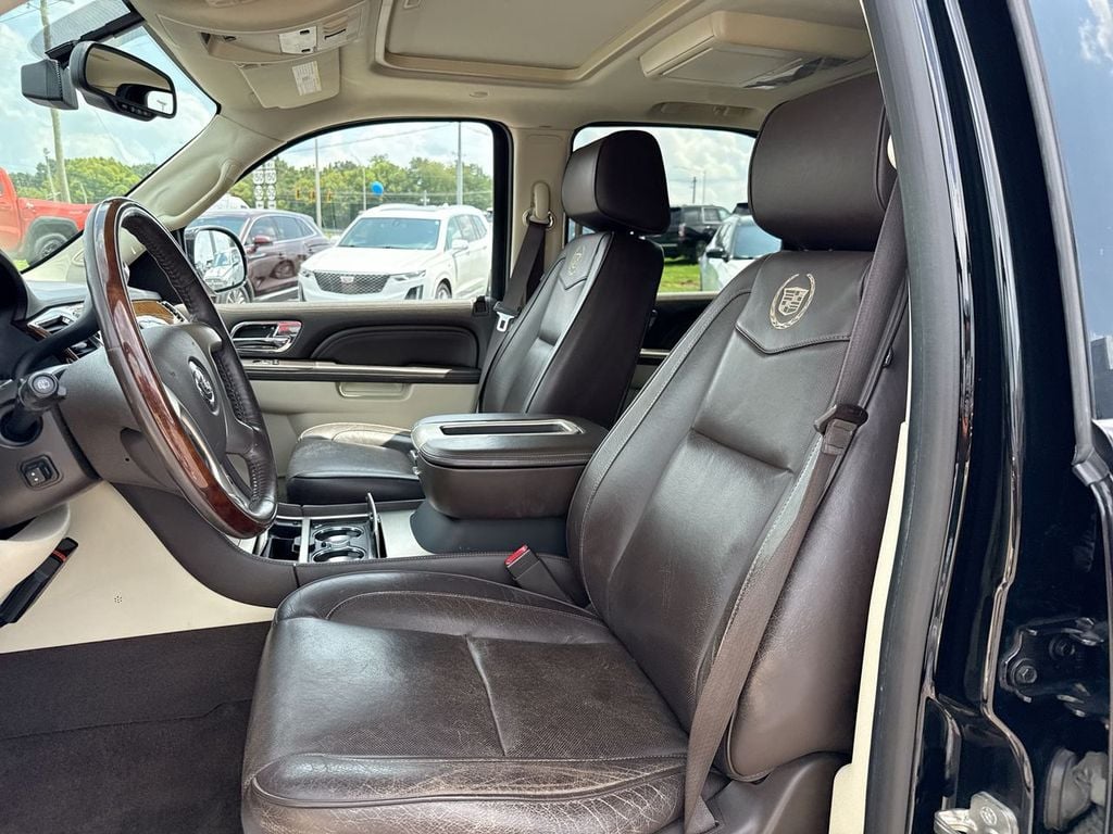 Pre-Owned 2014 Cadillac Escalade Platinum Edition - photo - 15
