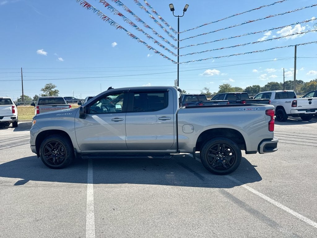 Pre-Owned 2024 Chevrolet Silverado 1500 RST - photo - 10