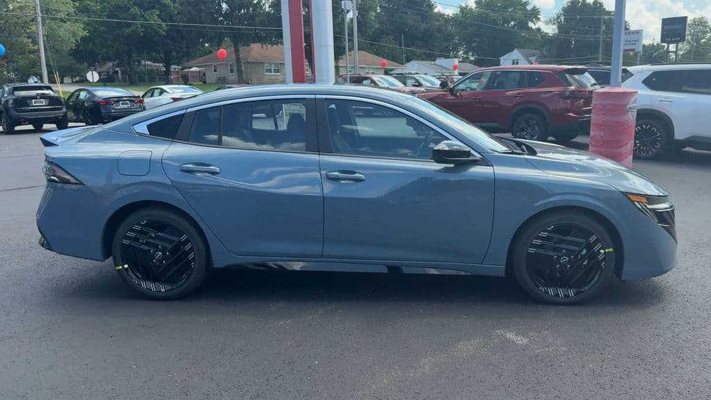 New 2027 Nissan Sentra SR - photo - 7