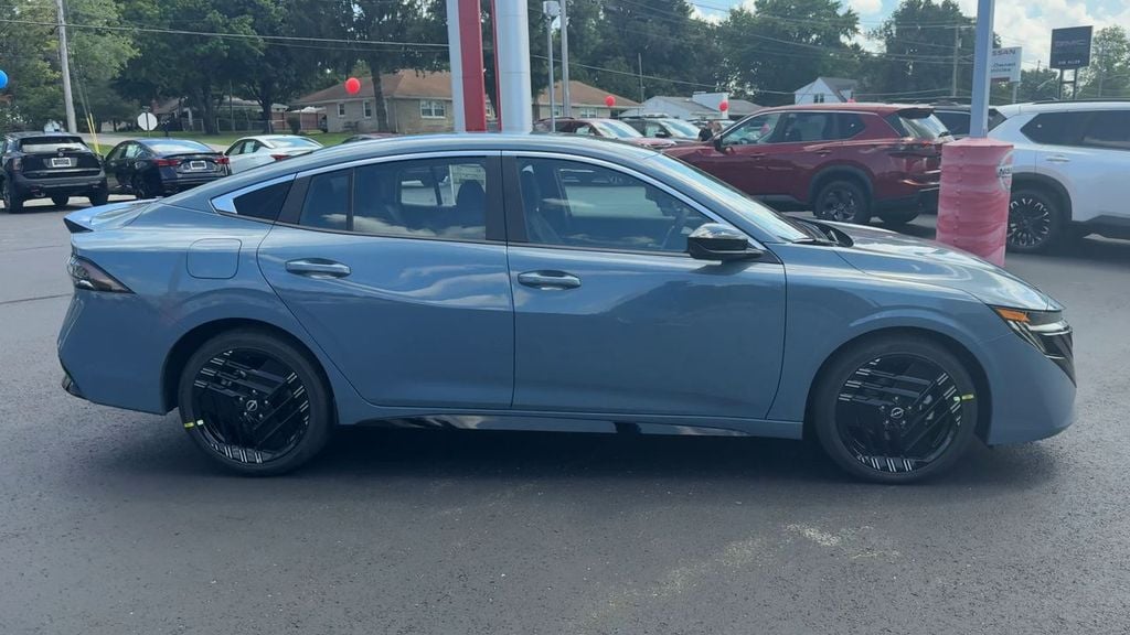 New 2027 Nissan Sentra SR - photo - 7