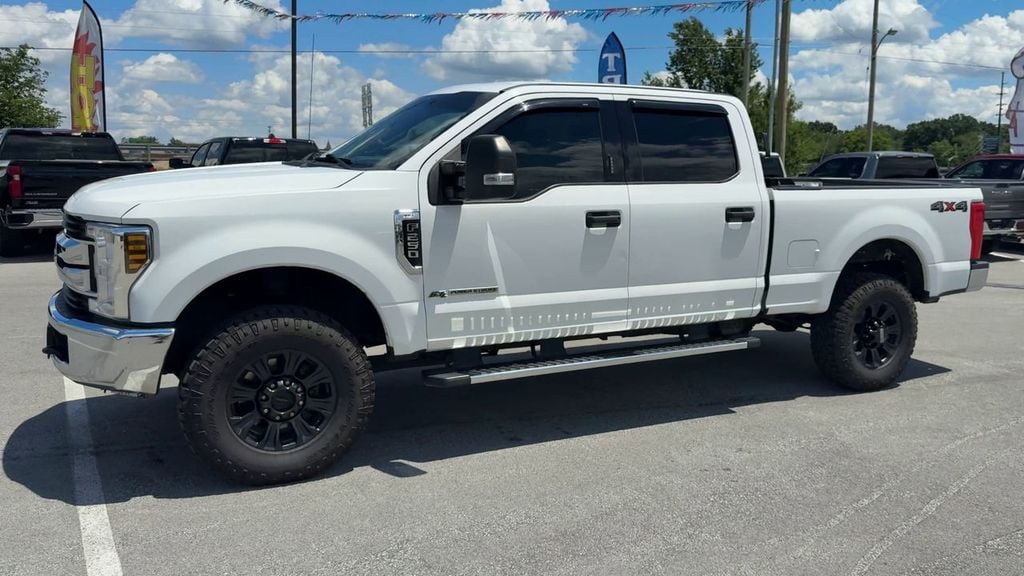 Pre-Owned 2018 Ford F-250SD XLT - photo - 2