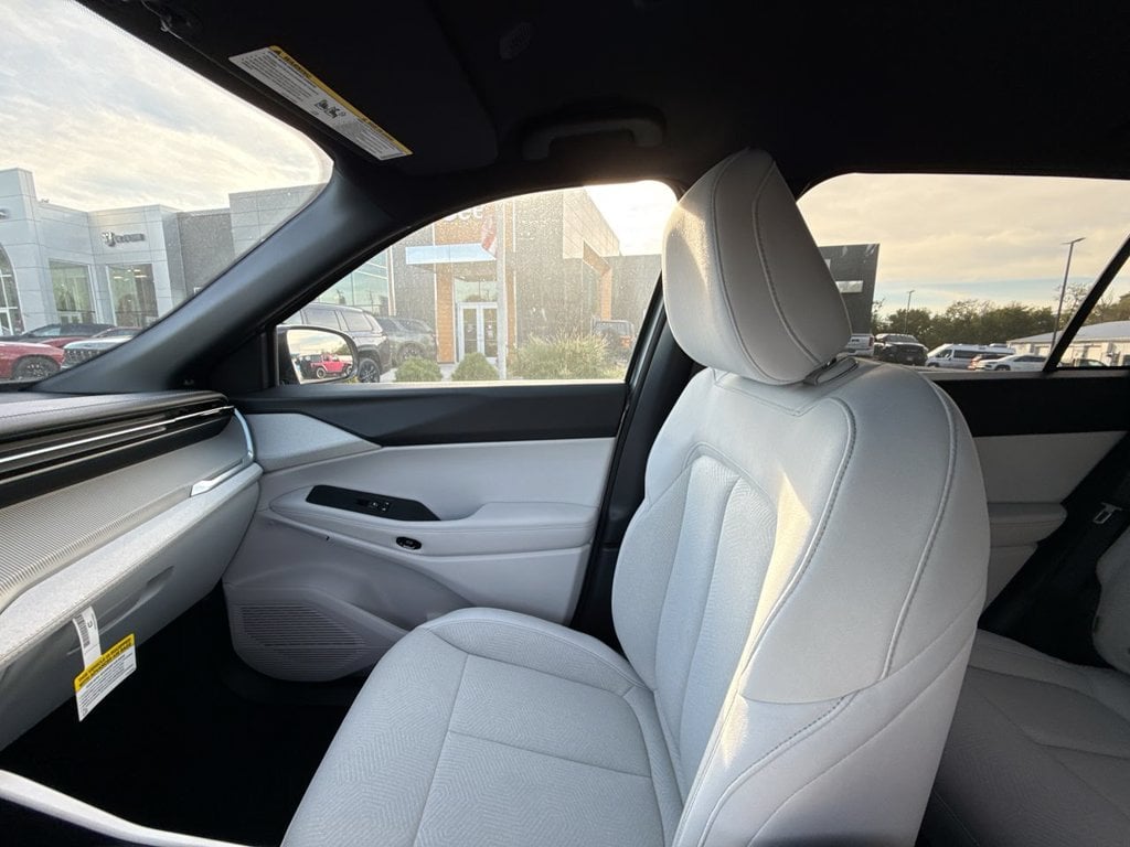 New 2026 Jeep Cherokee Laredo - photo - 29