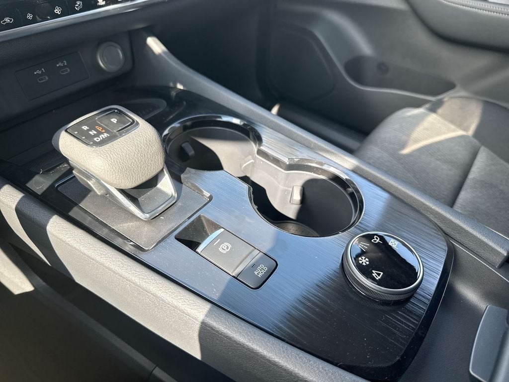 New 2026 Nissan Rogue SV - photo - 26