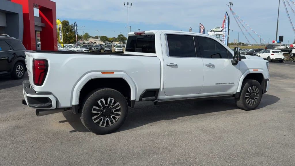 Pre-Owned 2026 GMC Sierra 2500HD Denali Ultimate - photo - 6