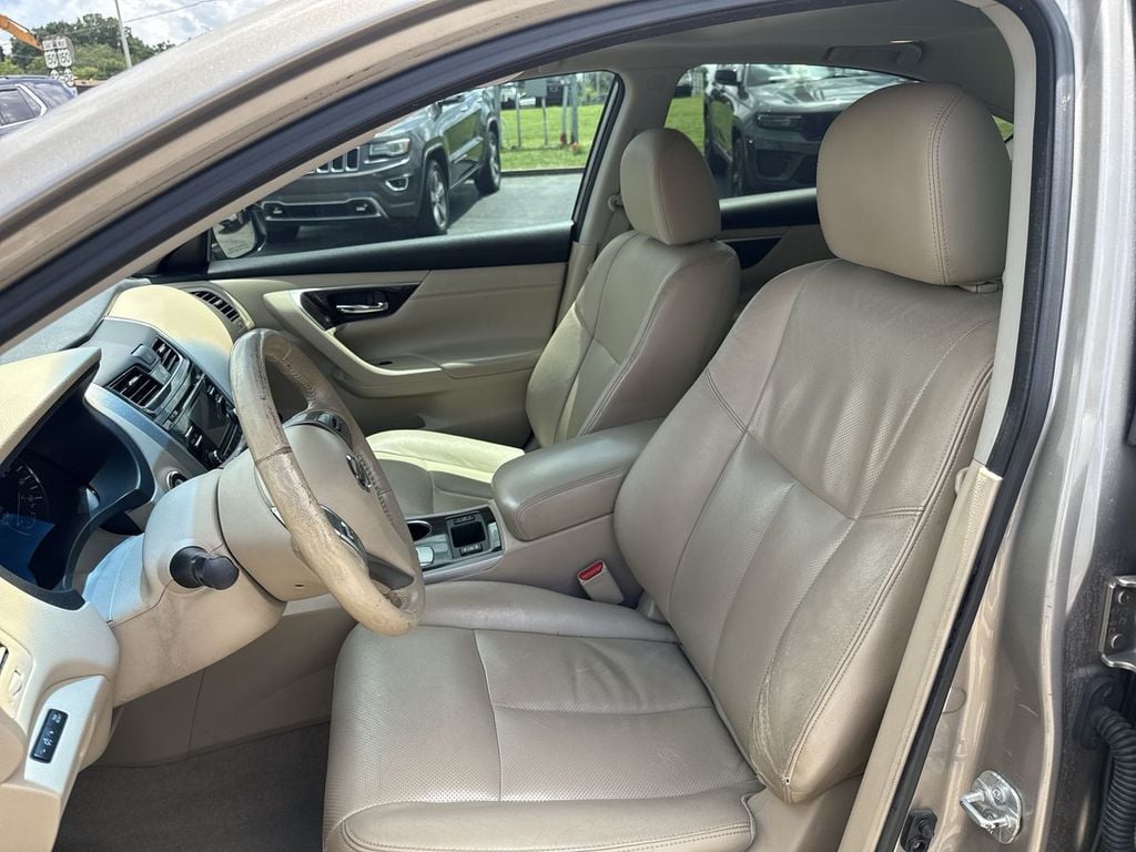 Pre-Owned 2014 Nissan Altima 2.5 SL - photo - 12