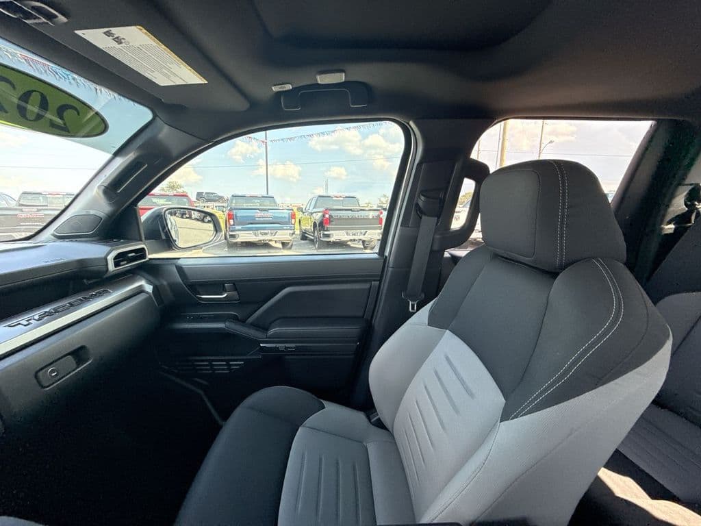 Pre-Owned 2025 Toyota Tacoma Hybrid TRD Sport - photo - 29