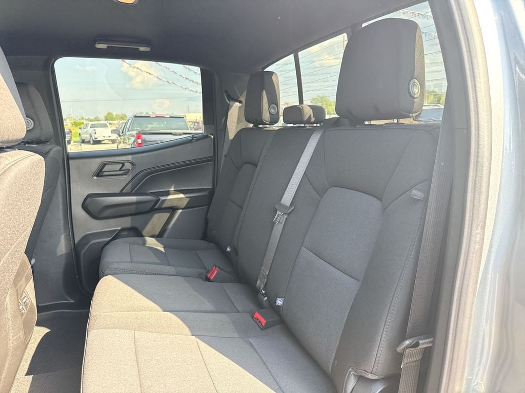 Pre-Owned 2026 Chevrolet Colorado Work Truck - photo - 18