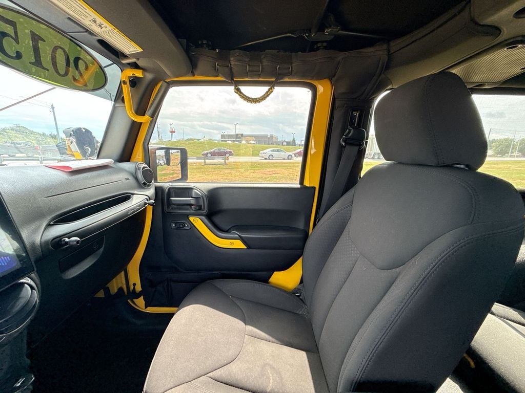 Pre-Owned 2015 Jeep Wrangler Sport - photo - 20