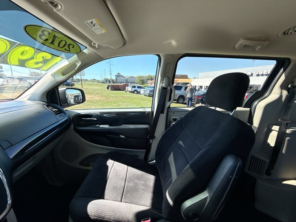 Pre-Owned 2013 Dodge Grand Caravan SE - photo - 22