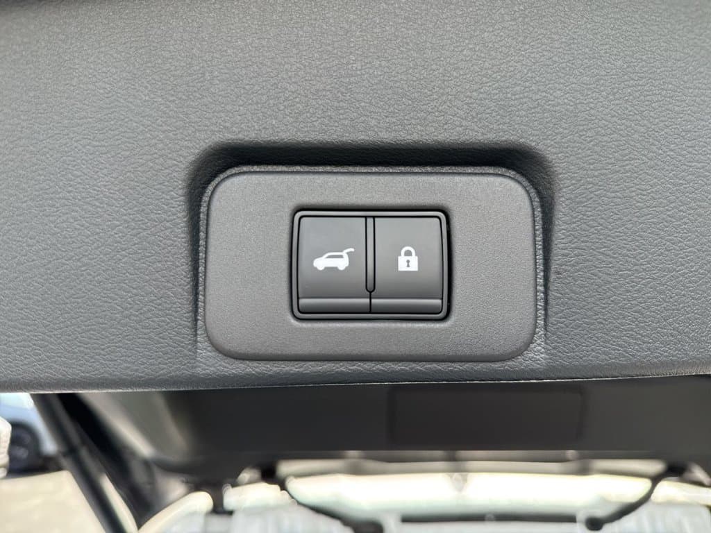 New 2026 Nissan Rogue Platinum - photo - 17