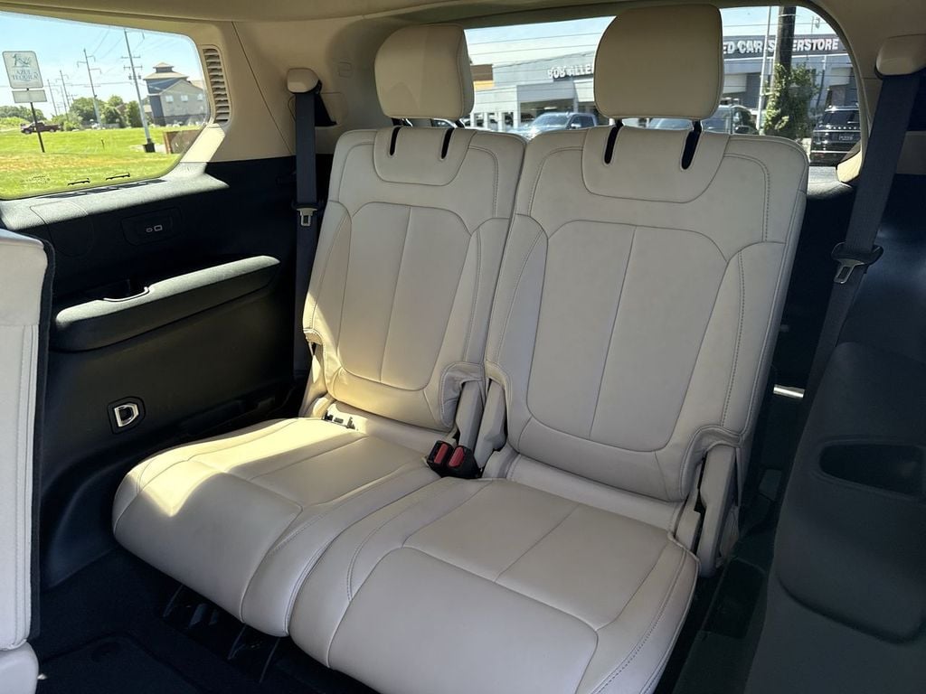 Pre-Owned 2022 Jeep Grand Cherokee L Limited - photo - 19