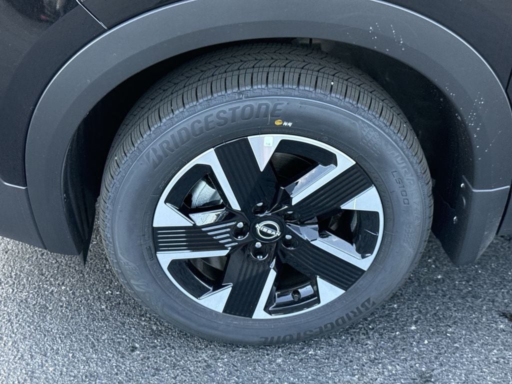 New 2026 Nissan Kicks SV - photo - 9