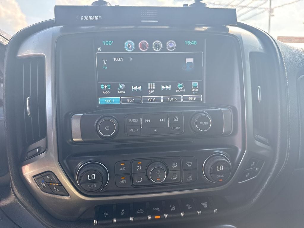 Pre-Owned 2016 Chevrolet Silverado 2500HD LTZ - photo - 18