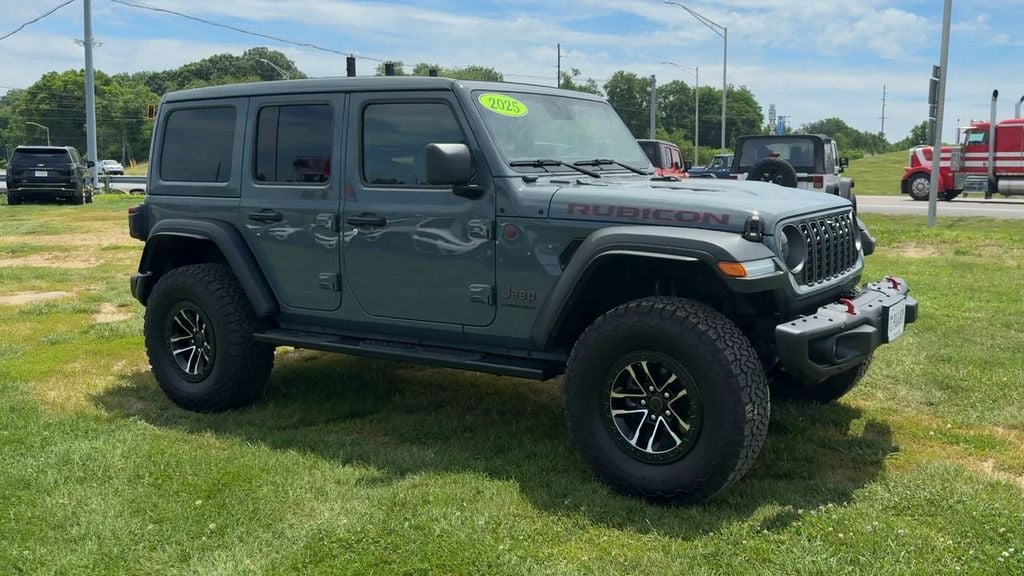 Pre-Owned 2025 Jeep Wrangler Rubicon - photo - 8