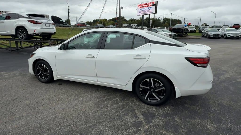 Pre-Owned 2024 Nissan Sentra SV - photo - 3