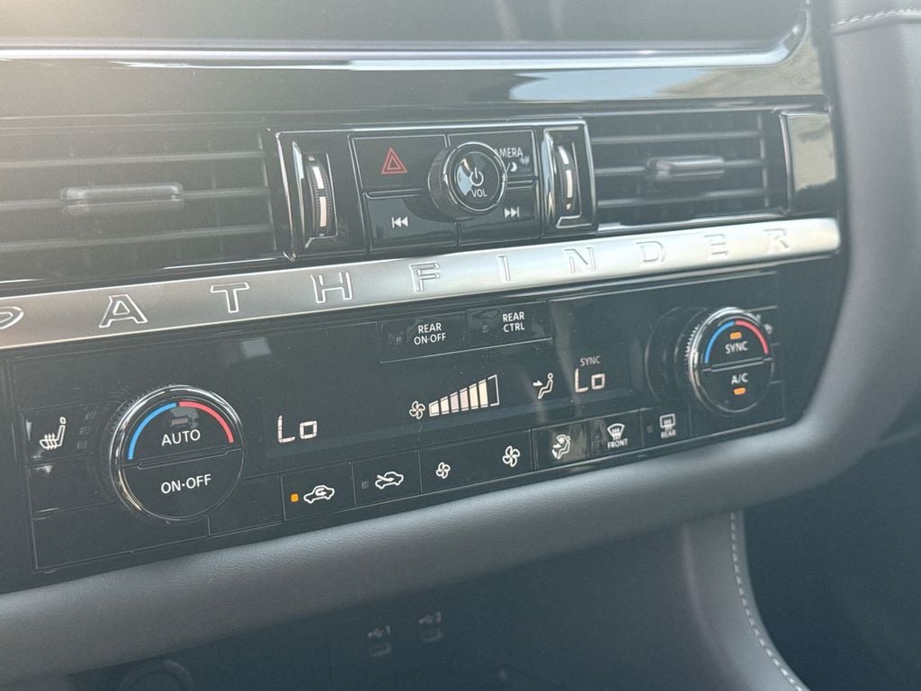 New 2026 Nissan Pathfinder SV - photo - 30