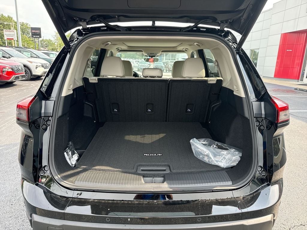 New 2026 Nissan Rogue Dark Armor - photo - 16